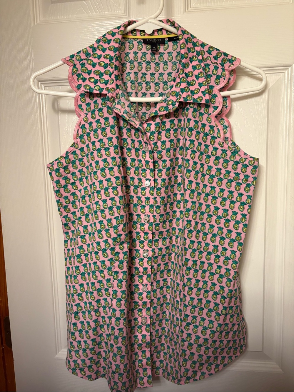 Talbots Petite 4P Pink Pineapple Ruffle Sleeveless Blouse Tropical